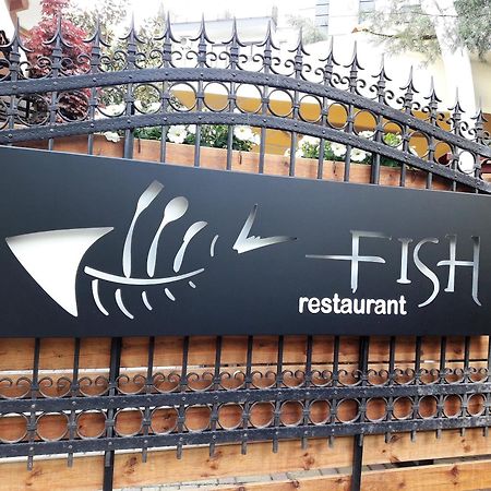 Hotel Aristocrat & Fish Restaurant Skopje Ngoại thất bức ảnh