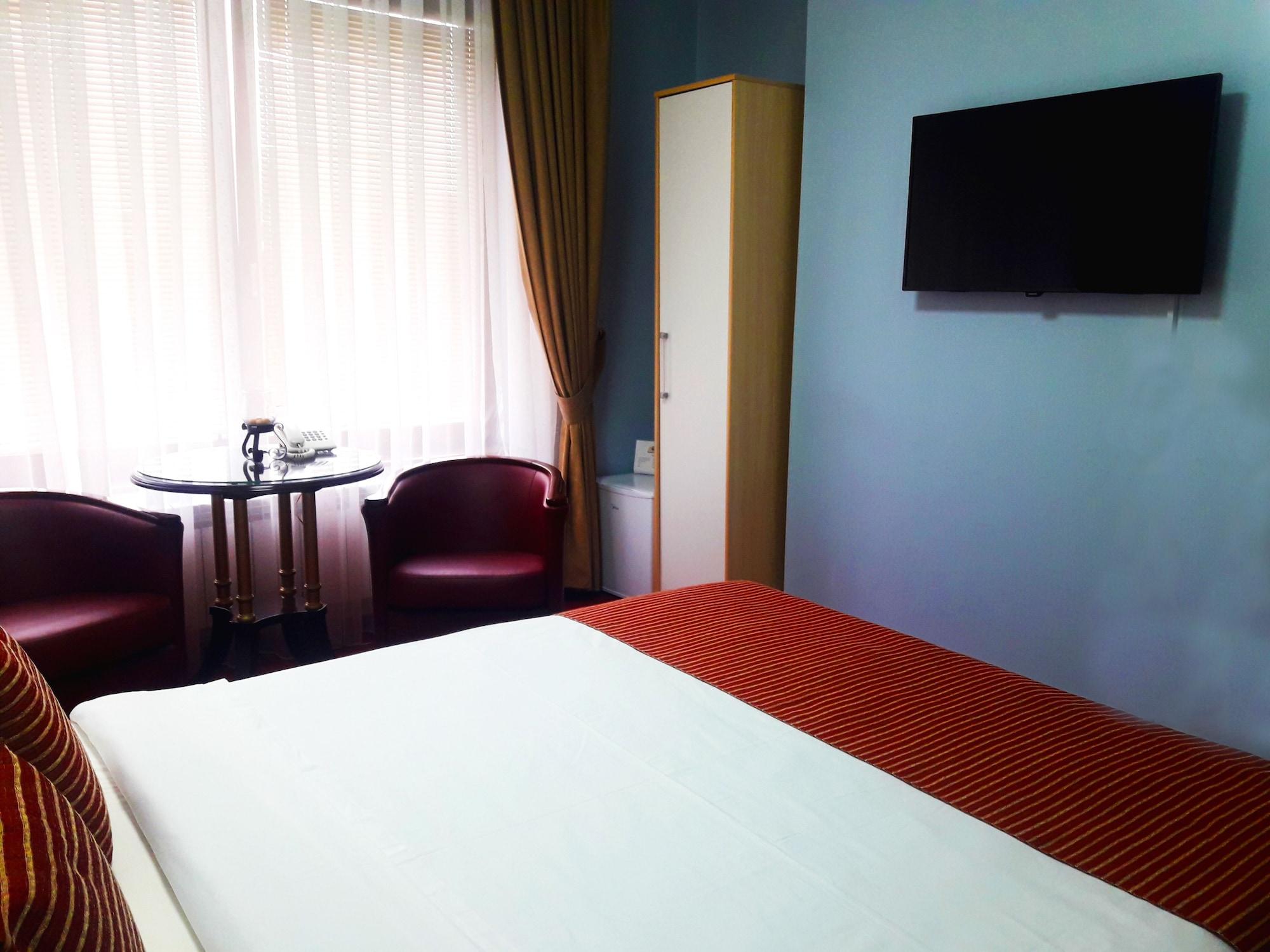 Hotel Aristocrat & Fish Restaurant Skopje Ngoại thất bức ảnh