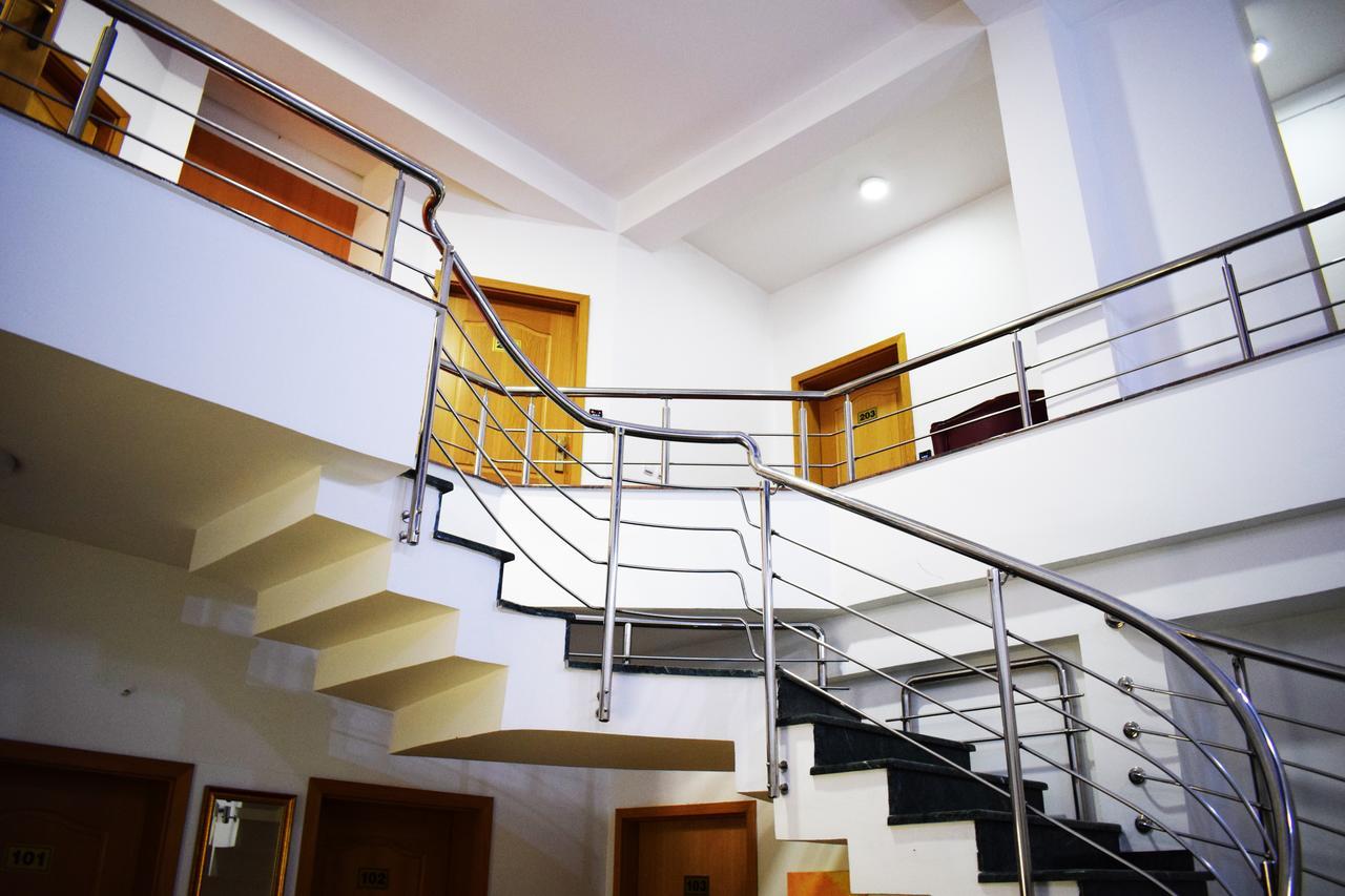Hotel Aristocrat & Fish Restaurant Skopje Ngoại thất bức ảnh